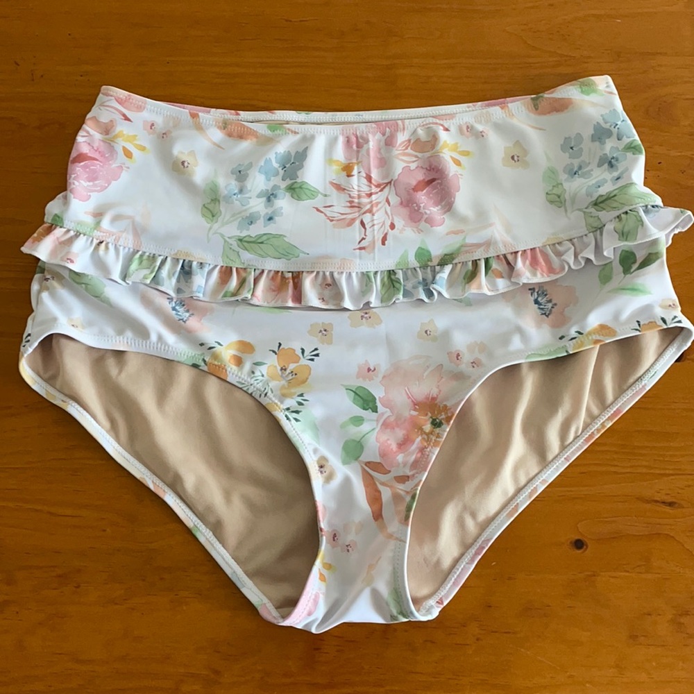 KJ Celeste Floral mid-ruffle swim bottoms!